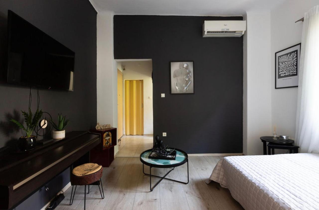 Apartment In The Heart Of The City Thessaloniki Exterior photo